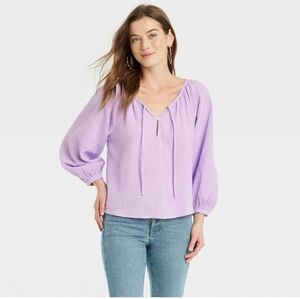 UNIVERSAL THREAD WOMEN'S LAVENDER BALLOON SLEEVE EVERYDAY BLOUSE. NWT